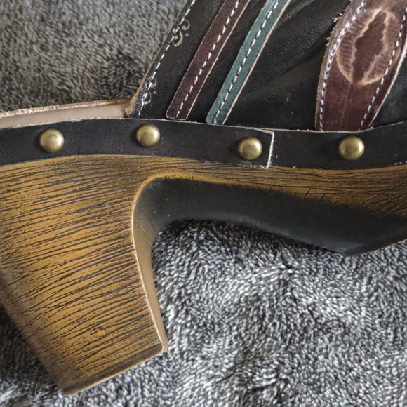 Spring Step Shoes - Picture 9 of 9